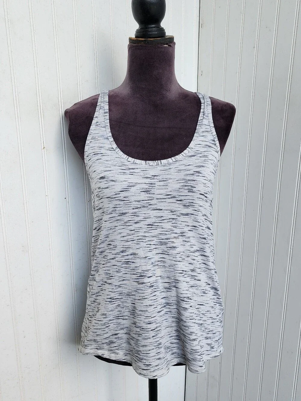 Lululemon Split Back Racerback Tank Ivory Gray Size 4 Sleeveless Yoga Tie Back